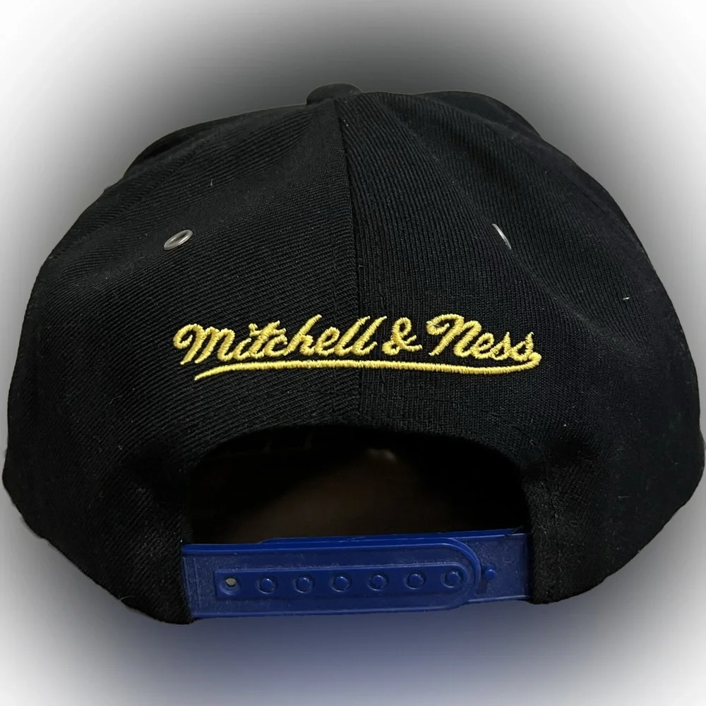 Los Angeles Lakers Mitchell & Ness Snapback Hat - Picture 4 of 5